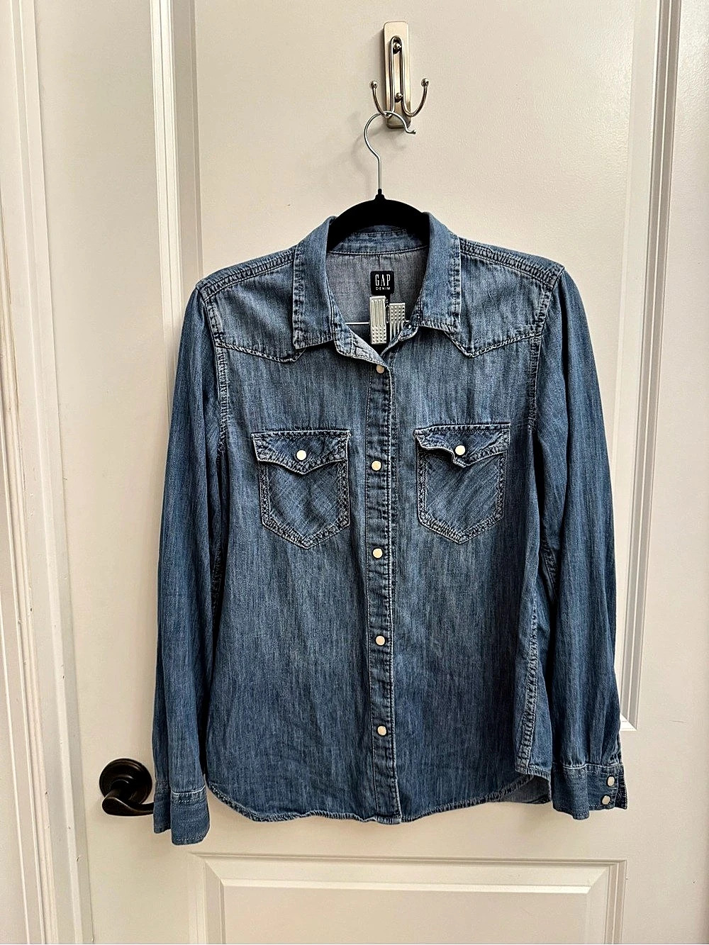 Gap Denim Button-Down Shirt Size Small